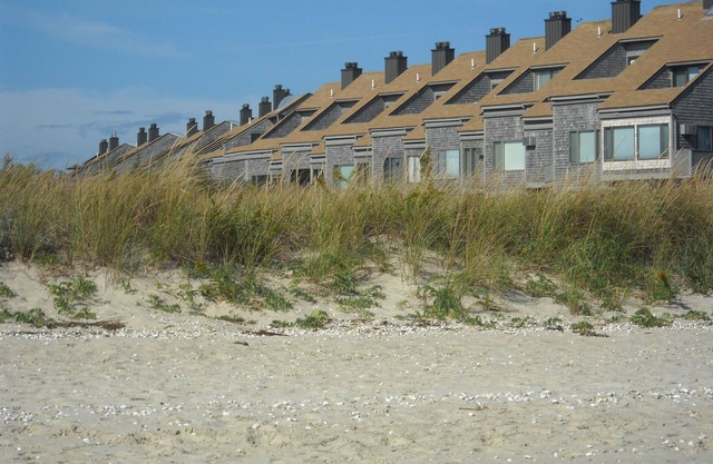 3 bed, 3 bath, Resort Living, Private & Public Beach, Pool, +