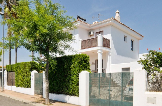 3 bed/bathroom villa with own pool, free wifi, beach, bars & restaurants.