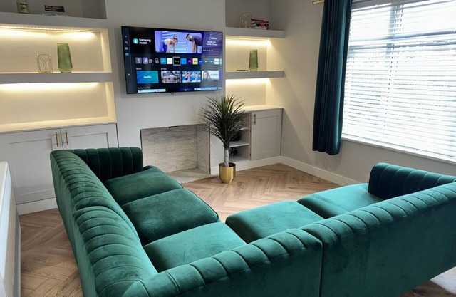 3-Bed House, Sleeps 5, Free Parking