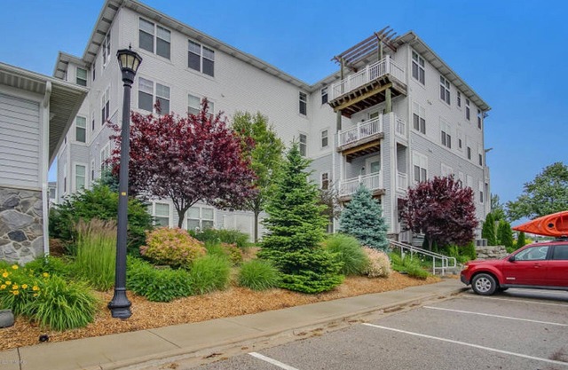 3 Bedroom, 2 Bath Condo located in desirable Downtown Ludington!