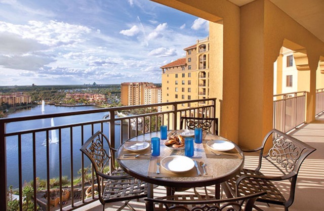 3 bedroom/2 full baths Club Wyndham Bonnet Creek New Listing minutes from Disney