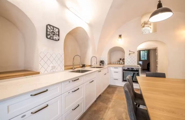 3-bedroom 3 Bath house Nachlaot