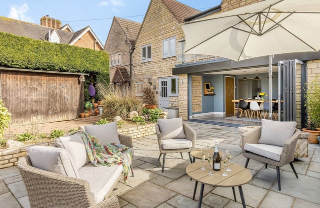 3 bedroom accommodation in Ufton, near Leamington Spa