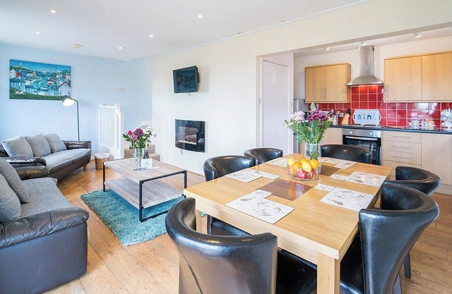 3 bedroom accommodation in Amroth