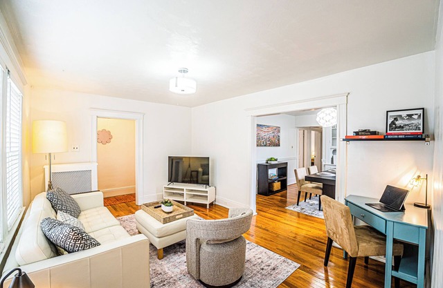 3 Bedroom Apartment Close to Everything