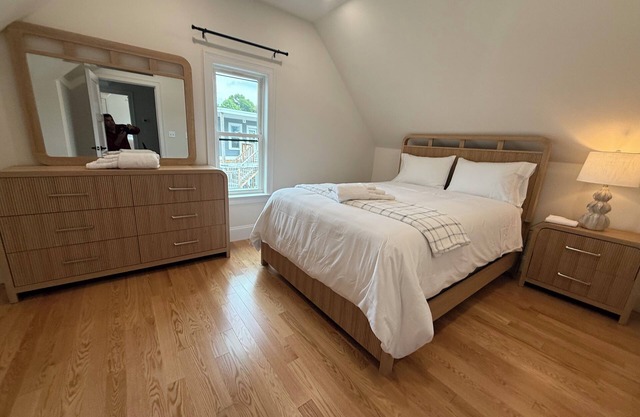 3-bedroom apartment in brilliant Boston with WiFi, AC