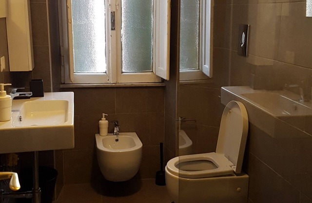 3 bedroom apartment in rome