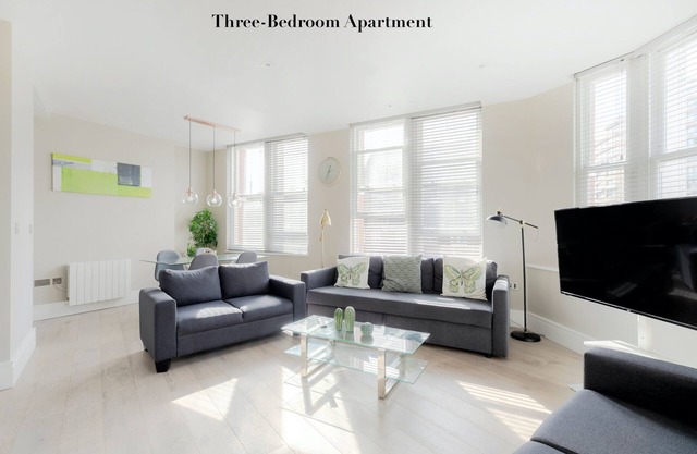 3 Bedroom Apartment opposite Edgware Road Station