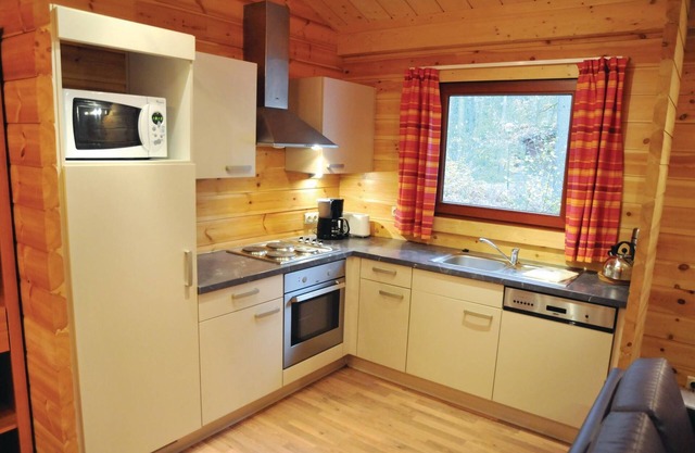 3 bedroom accommodation in Oignies-en-Thierache