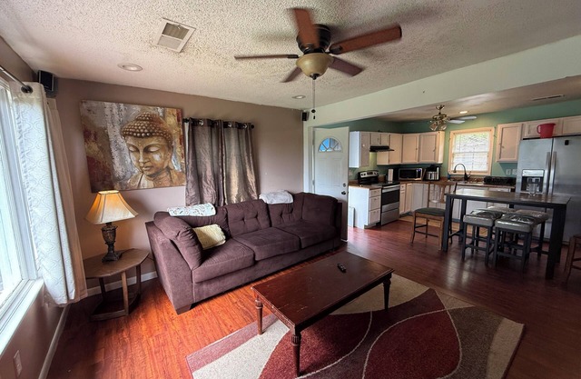 3-bedroom building in welcoming Kannapolis with AC