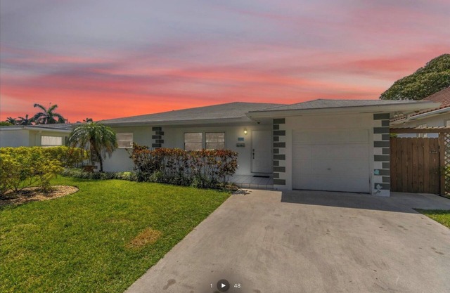 3-bedroom house in brilliant Hallandale Beach with AC