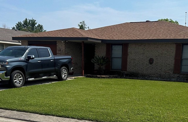 3 bedroom house in Saint Rose with AC