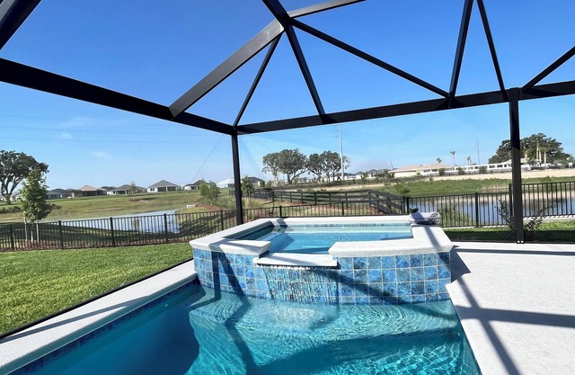 3-bedroom house with Pool and Spa in The Villages with great views and privacy.