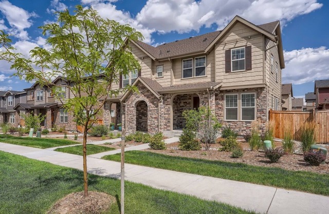 3 bedroom in Incredible Saddle Rock Area