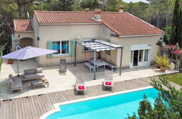 3 bedroom lovely home in Belcodène