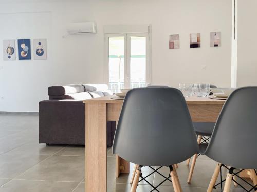 3–bedroom Millennial apartment in the city center