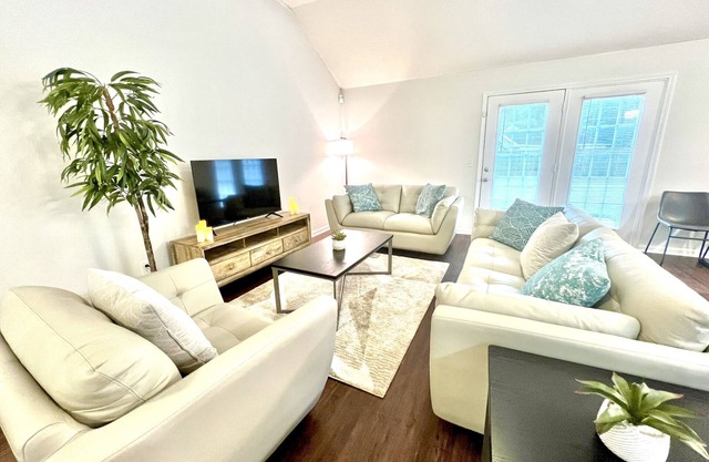 3 Bedroom Pet welcome 🐶 Next to Savannah and SAV airport!