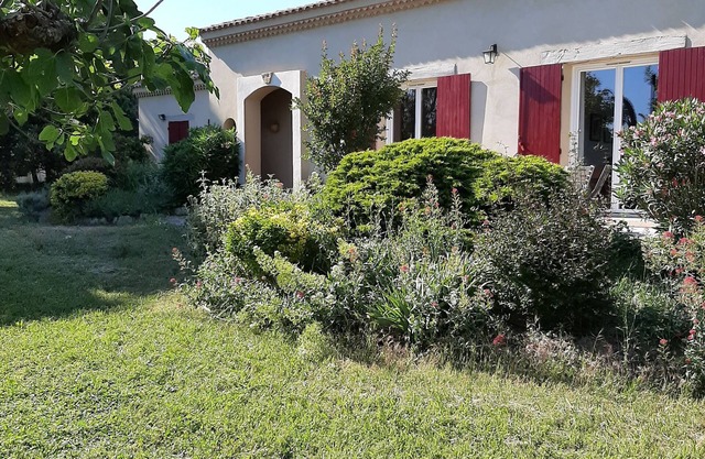 3 Bedroom Private vacation home in Mouriès