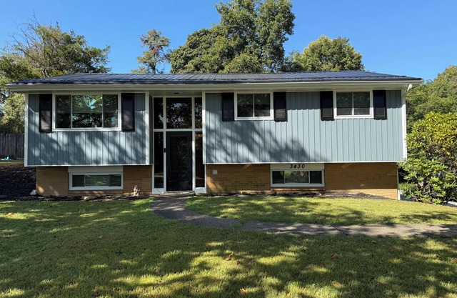 3 bedrooms, 3 full baths, game room, backs up to the woods - peaceful & cozy!