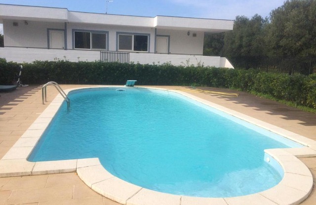 3 bedrooms appartement with shared pool enclosed garden and wifi at Bari 5 km away from the beach