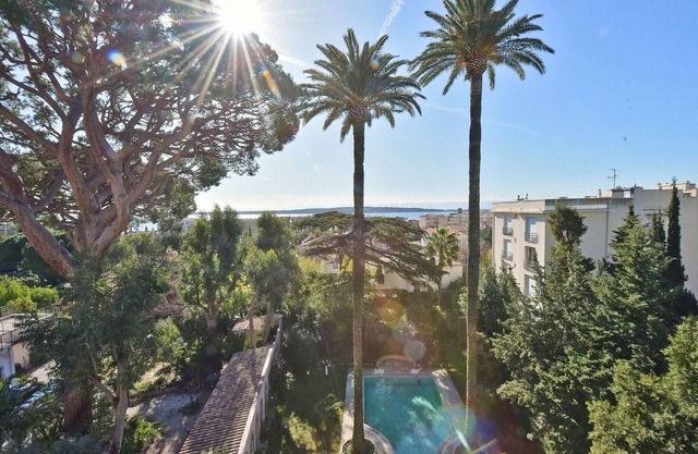 3-Br. Apartment, Sea View, Swimming Pool.