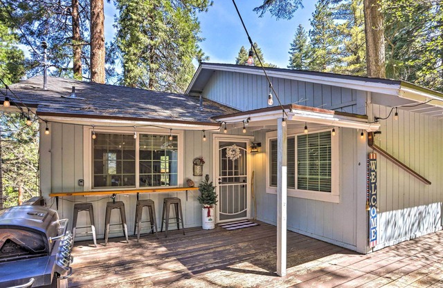 3-Level Family Getaway w/ Pool Table & Game Room!