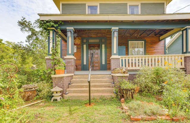 ~ 3 Mi to Dtwn: Centrally Located Birmingham Home!