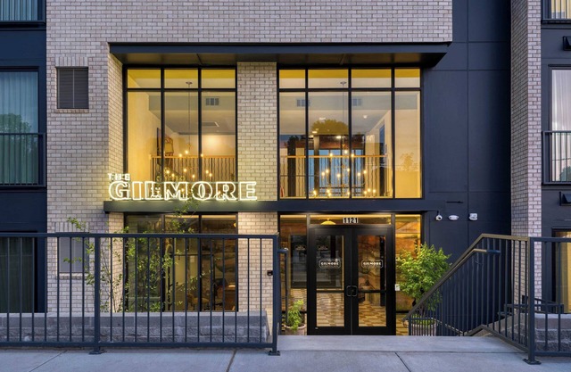 3 Private Hotel Rooms in 12 South The Gilmore