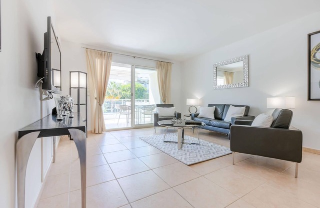 3-Room Apartment in Prestigious Residence