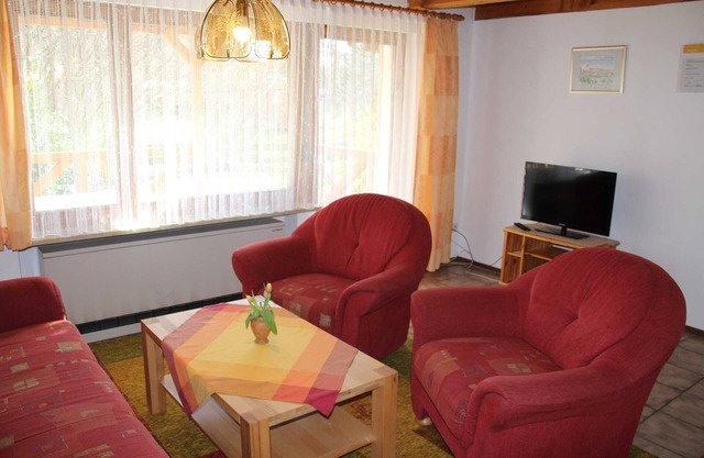 3-room vacation apartment Baindtlehof, shower/WC, 70 sqm, ground floor - Miller's Biohof