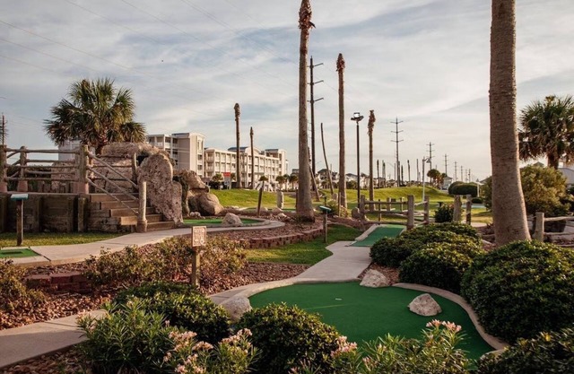 3 Spacious Villas w/Full Kitchen + Sports Courts | Near Galveston Island Beach