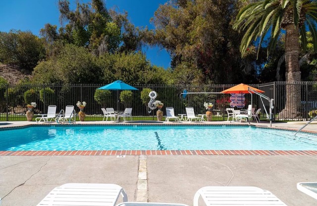 3 Studios Units | Kitchen | Pool | Balcony | San Clemente Beach Access