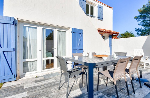 300m from the beach, house for 6 people