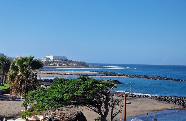 301, 2 bedrooms,close Playa las Americas&free wifi