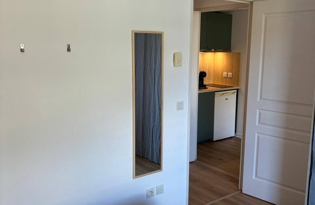 302, LE VIRGINIA, near the center of Grasse