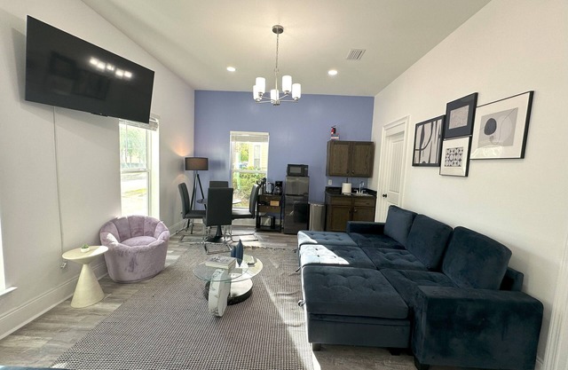 30A Cozy 1BR Retreat
