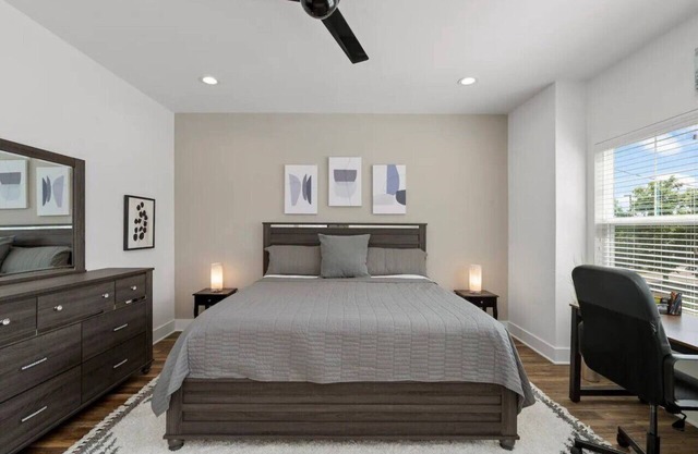 320) Perfect for a girls trip