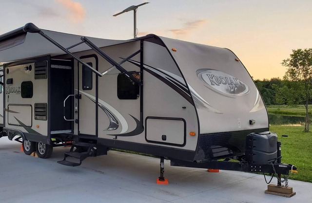 33' Kodiak RV Travel Trailer Camper on site in South Haven Michigan