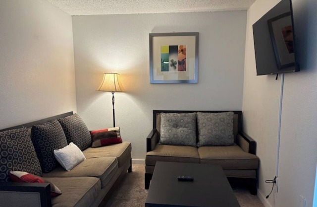 #33 Near UNLV/Strip/Airport/Convention Center