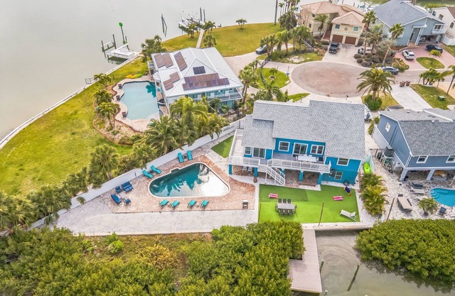 330 6th Avenue Summar