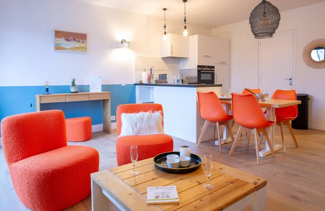 350m 400m la Cale de Beg Meil's beach, flat for 2