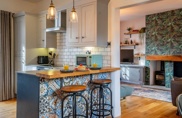 36 Dalton Terrace - a family break that sleeps 6 guests