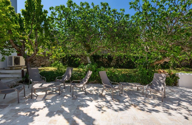 3914 cdg - Stanza Vittoria (PT) by BarbarHouse