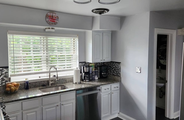 3bd Family-sized house, 5 minutes to National park, 12 minutes to the Capital.