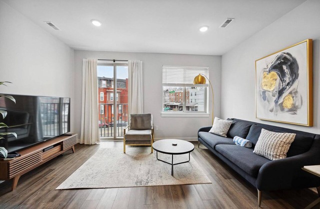 3BR 3BA Condo + Parking near UPenn, Drexel, Art Museum, Zoo, Downtown