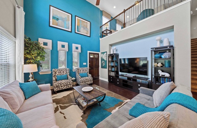 3BR Elegant Home｜Garage Access｜Pet Friendly｜Washer & Dryer｜Mainfloor Bedr#42159