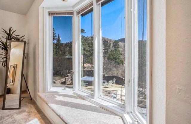 3BR Mountain Views|Hot Tub & Firepit|Gameroom