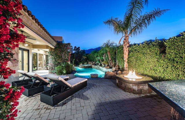 4,578 Sq Ft Estate, 5 King Beds, All En Suites, Putting Green, Basketball Hoop