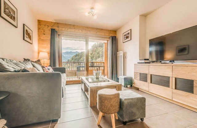 4* Apartment at the Foot of the Slopes, Champagny-en-Vanoise