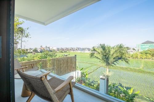 4 Bd Seminyak With Paddy View, Enclosed Living